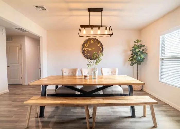 Modern 4br In 65 Inch Tv Casa Grande