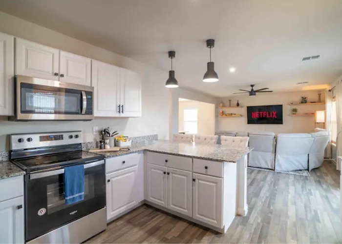 Modern 4br In 65 Inch Tv Holiday home Casa Grande